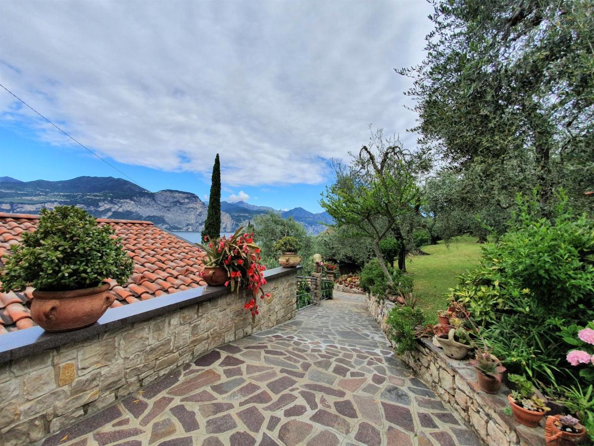 Casa Valenti Apartment Brenzone sul Garda Bagian luar foto