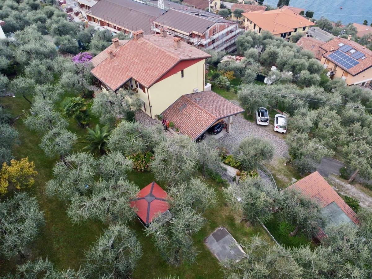 Casa Valenti Apartment Brenzone sul Garda Bagian luar foto