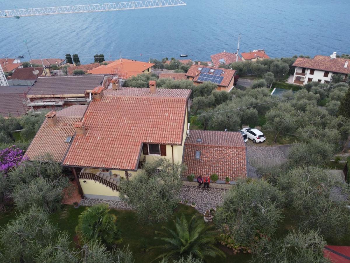 Casa Valenti Apartment Brenzone sul Garda Bagian luar foto