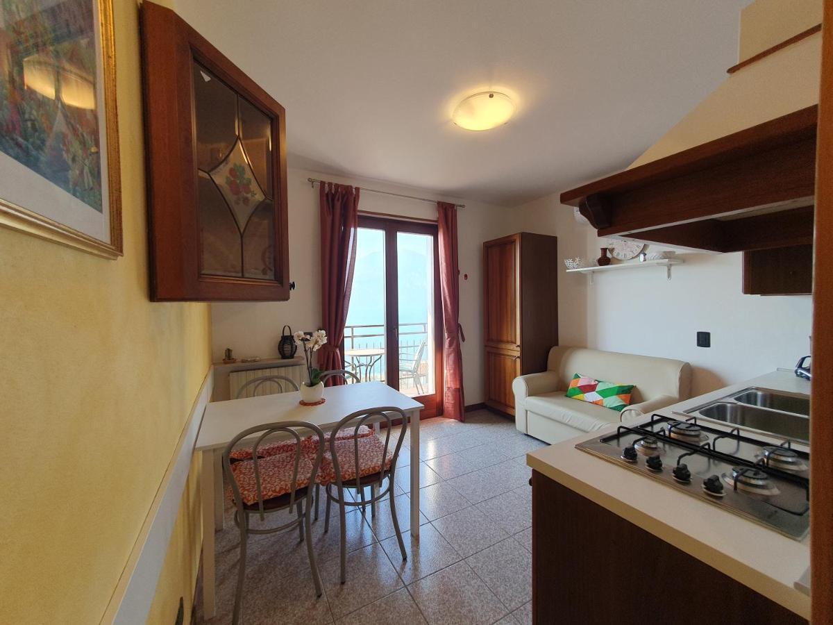 Casa Valenti Apartment Brenzone sul Garda Bagian luar foto