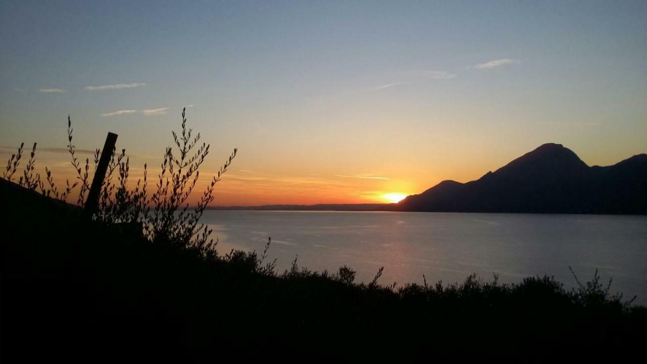 Casa Valenti Apartment Brenzone sul Garda Bagian luar foto