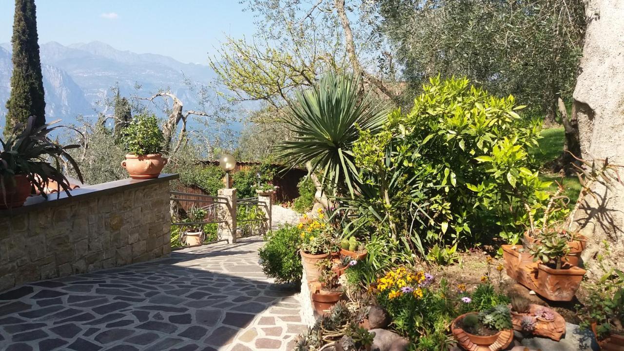 Casa Valenti Apartment Brenzone sul Garda Bagian luar foto