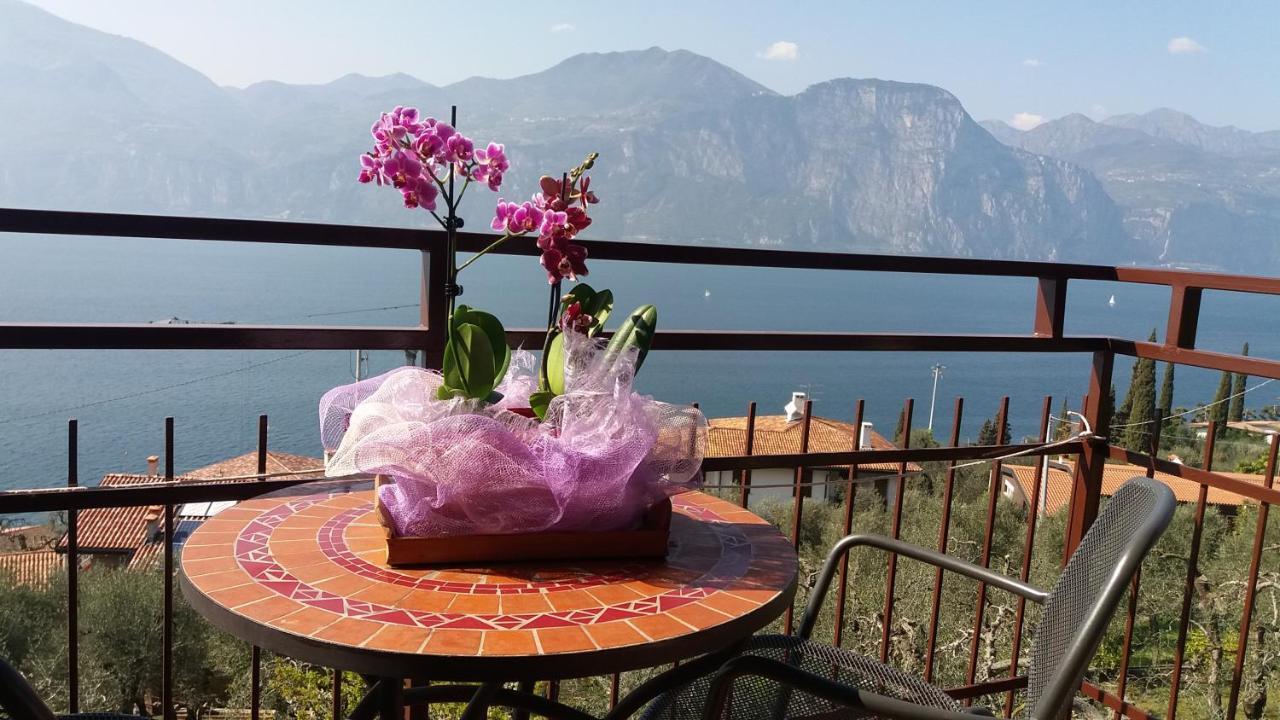 Casa Valenti Apartment Brenzone sul Garda Bagian luar foto